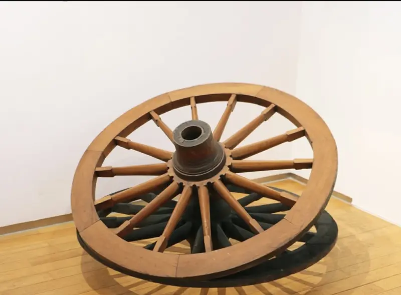 La roue et son ombre, Htein lin